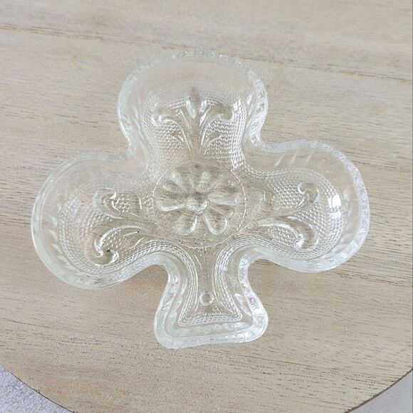 VINTAGE ✨️ Indiana Glass Trinket Dish Clear - Picture 1 of 3